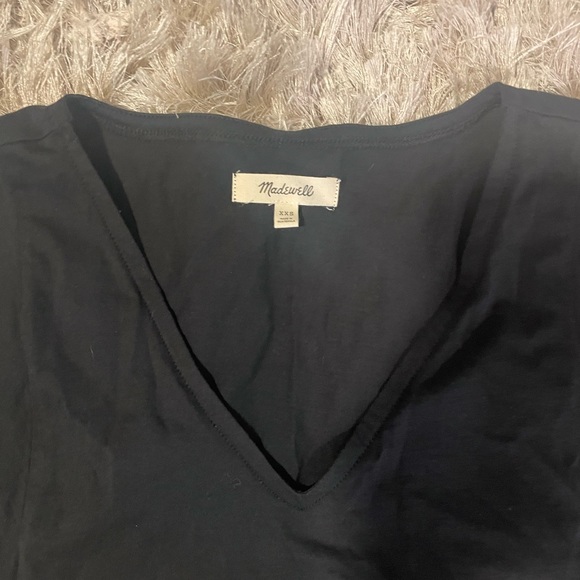 Madewell black v-neck XXS - Picture 2 of 3